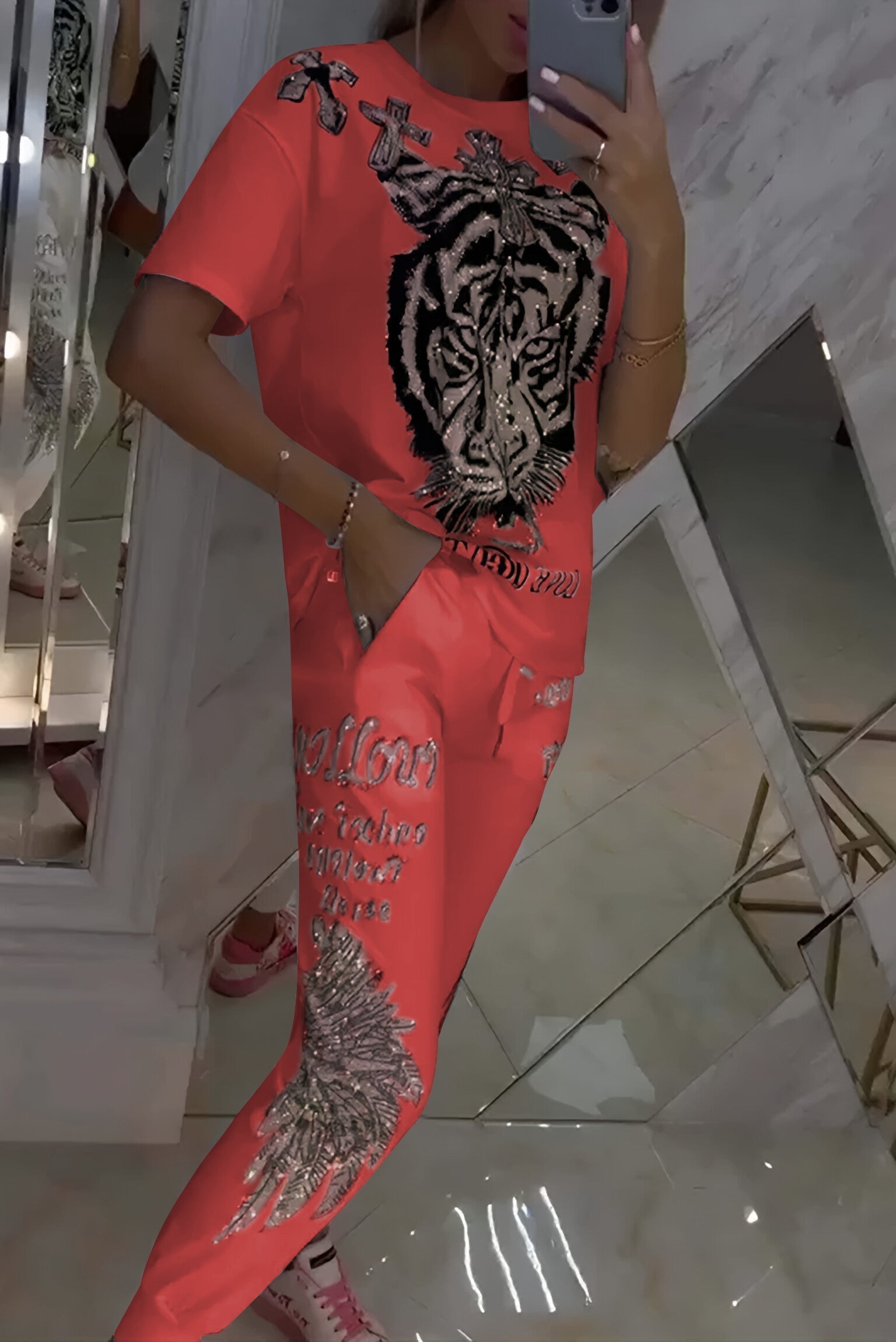 Iveta – Wyrazisty zestaw z modnym nadrukiem