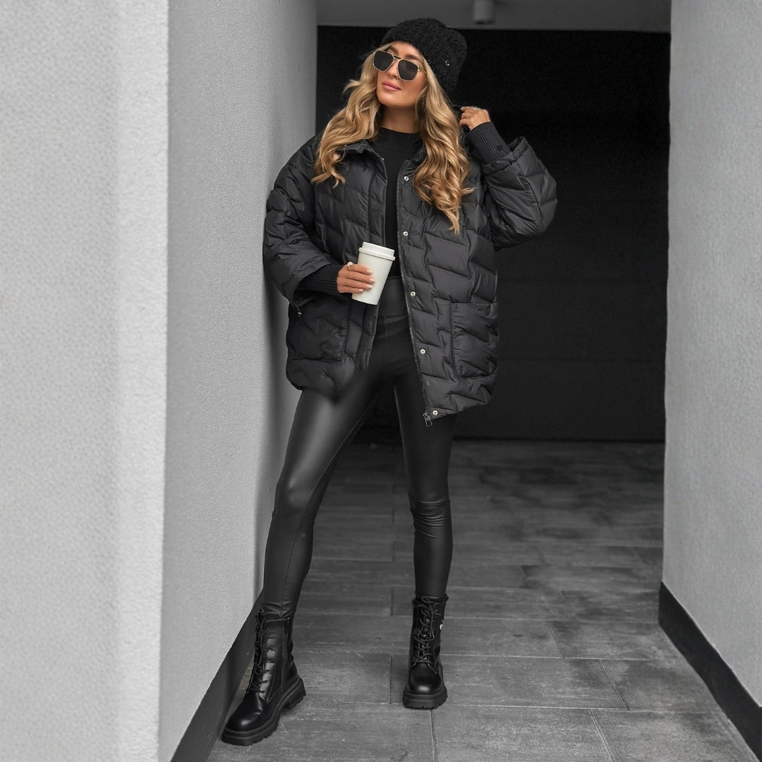 Markéta – pikowana kurtka z kapturem na zimową elegancję