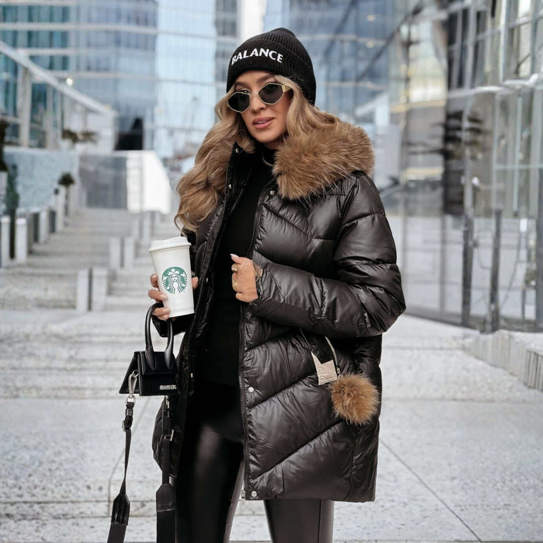 Kristina – długi zimowy płaszcz z paskiem i eleganckim krojem