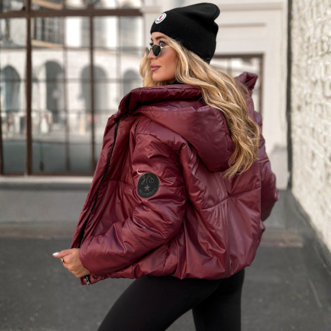 Iwona | Krótki pikowany płaszcz z paskiem