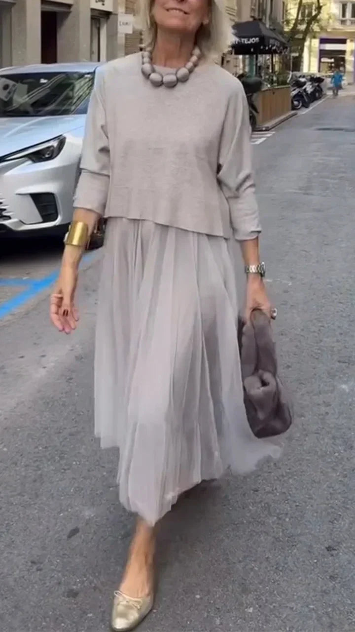 アナ | エレガントスーツ